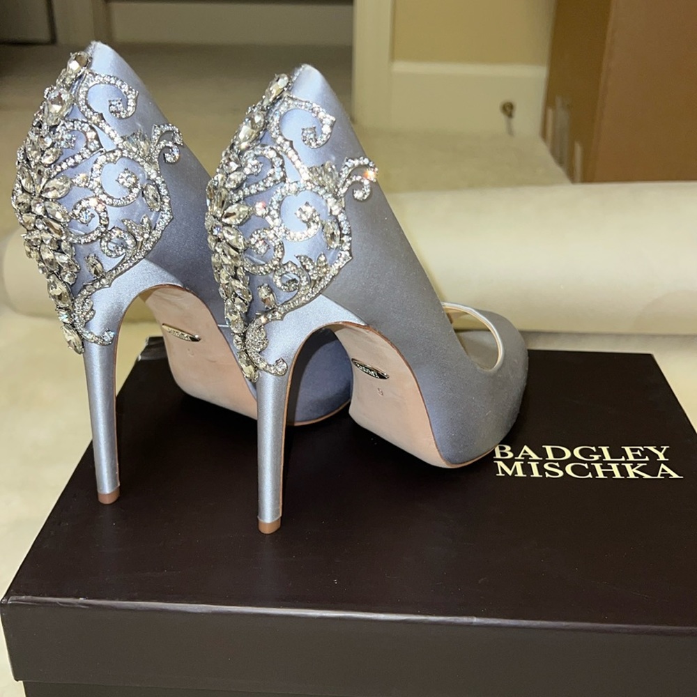 Badgley Mischka silver satin, crystal studded heel. Size 9.